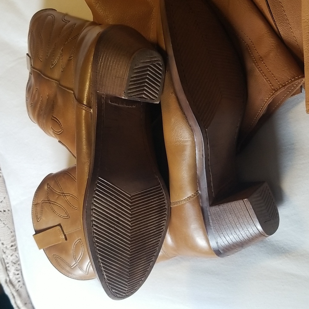 GAP Women's Camel Leather Jacket And Made In Canada Vintage Leather Cowboy boots - Picture 3 of 10